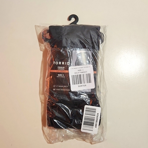 ❤️NWT VINTAGE TORRID LEGGING - TATTOO HEART MESH PREMIUM - PLUS SIZE 2X - Picture 5 of 10